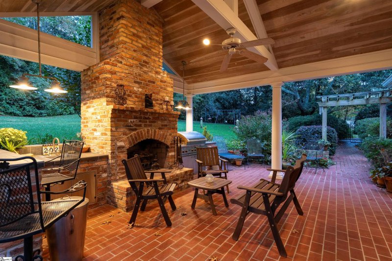 Property image 4 at 202 Rockingham Road, Greenville, SC 29607