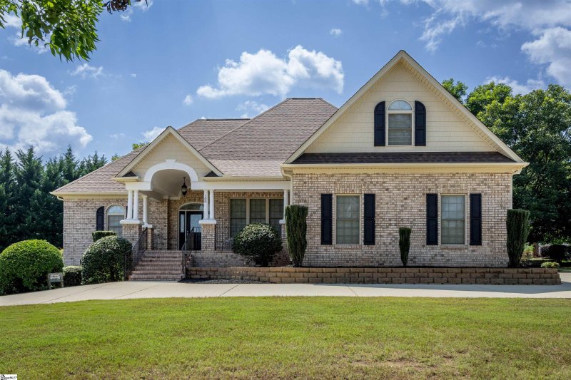 100 CREEK CROSSING Way
