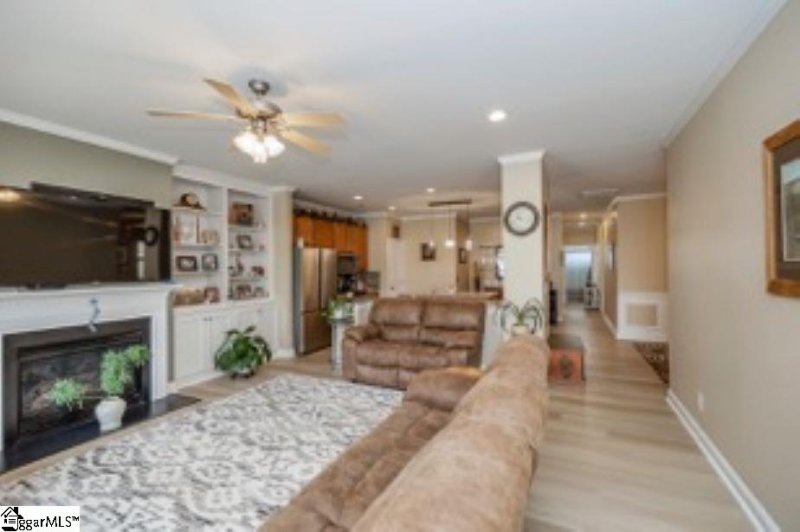 Property image 4 at 243 Louisville Drive, Greenville, SC 29607