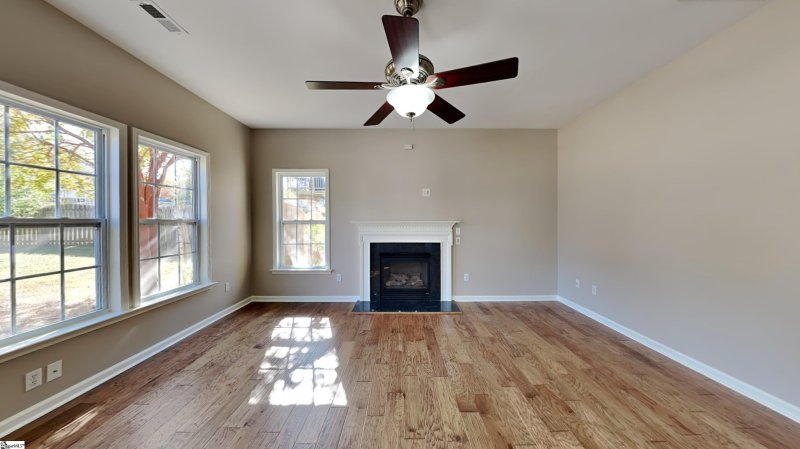 Property image 2 at 401 Middleshare Drive, Mauldin, SC 29662-3313