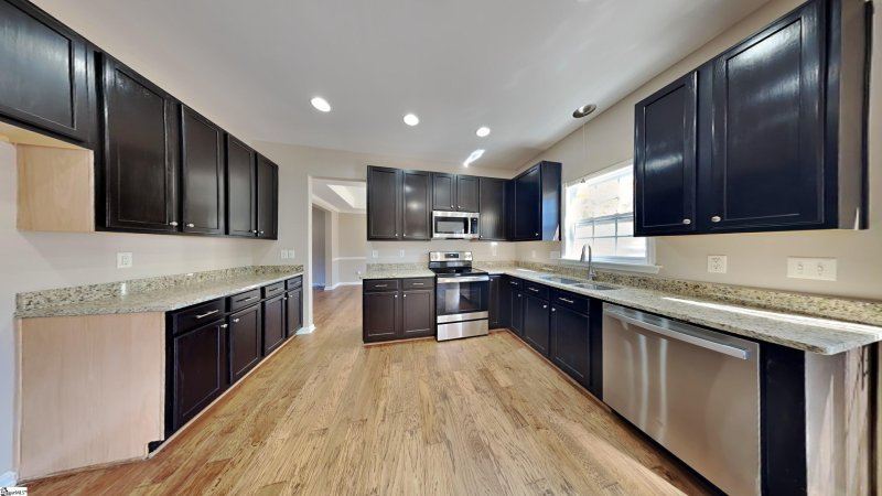 Property image 3 at 401 Middleshare Drive, Mauldin, SC 29662-3313