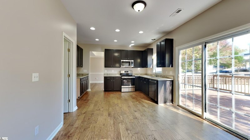 Property image 4 at 401 Middleshare Drive, Mauldin, SC 29662-3313