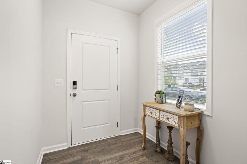 Property image 4 at 310 Laurel Park Drive, Greenville, SC 29607