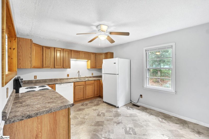 Property image 4 at 114 Tranquility Road, Spartanburg, SC 29307