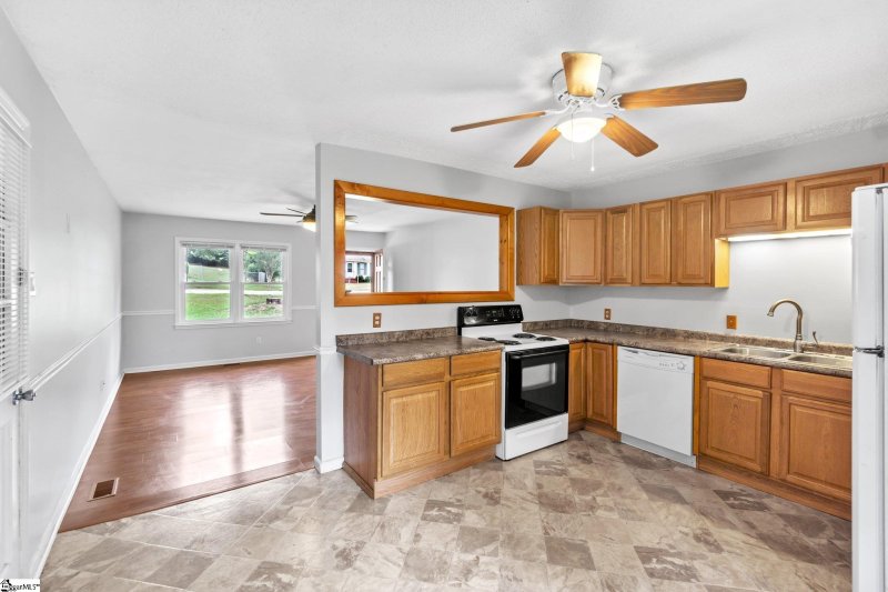 Property image 5 at 114 Tranquility Road, Spartanburg, SC 29307