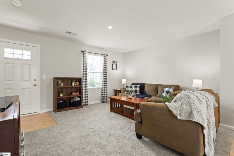 Property image 4 at 11 Torrington Drive, Greenville, SC 29617