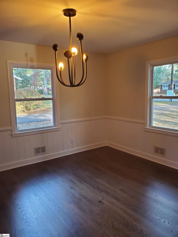 Property image 5 at 102 Beechwood Drive, Spartanburg, SC 29307
