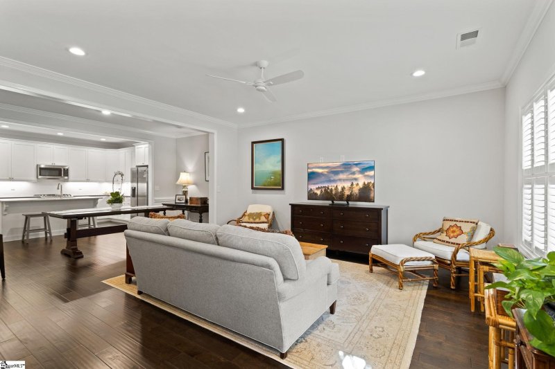Property image 5 at 322 Danvers Road, Greenville, SC 29607
