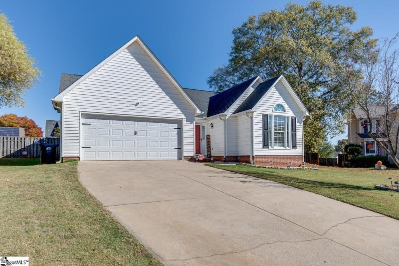 Property image 3 at 5 Tanaga Court, Greenville, SC 29605