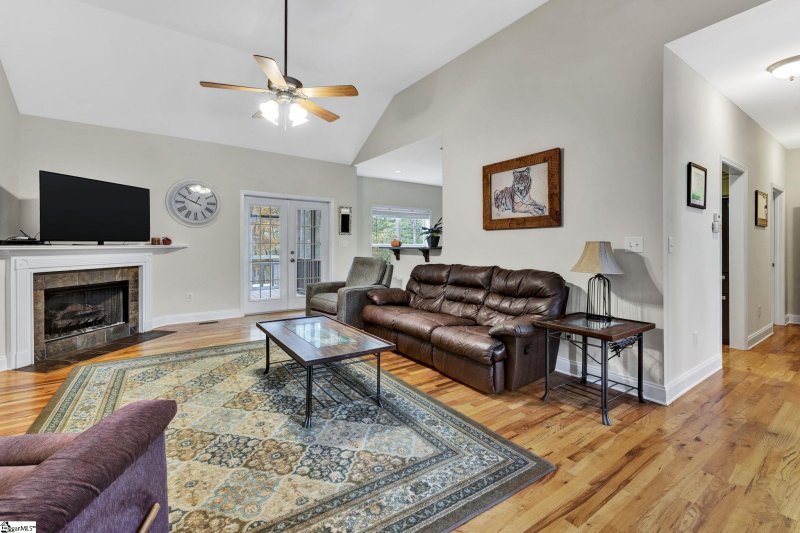 Property image 3 at 608 Scenic Oak Drive, Moore, SC 29369