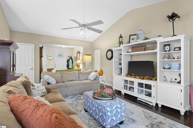 Property image 3 at 12 Wakulla Court, Simpsonville, SC 29680