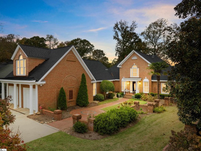Property image 2 at 112 Hidden Hills Drive, Greenville, SC 29605