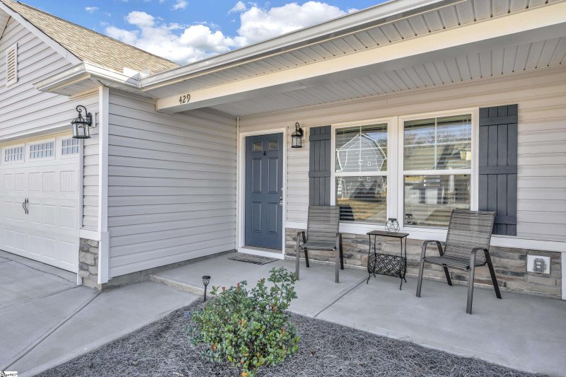 Property image 2 at 429 Icebow Road, Fountain Inn, SC 29644