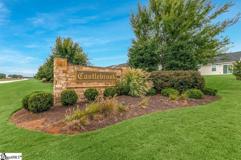 Property image 3 at 11 Tattershall Road, Greenville, SC 29605