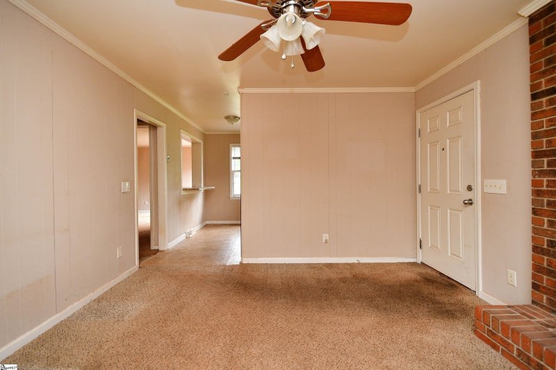 Property image 4 at 401 McCue Street, Easley, SC 29642