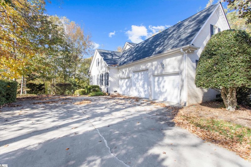 Property image 3 at 111 King Eider Way, Taylors, SC 29687