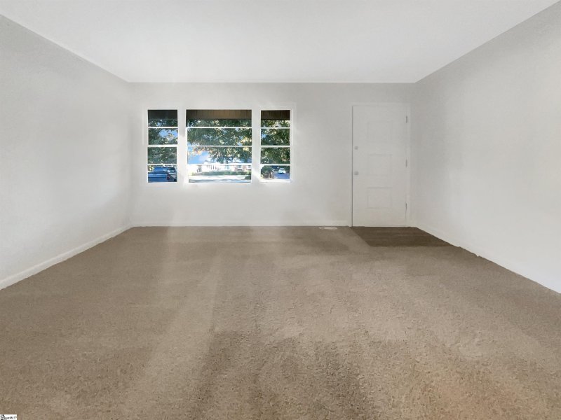 Property image 3 at 317 Arrowhead Circle, Spartanburg, SC 29301