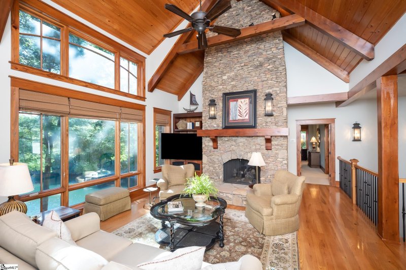 Property image 4 at 920 Woodlake Way, Salem, SC 29676