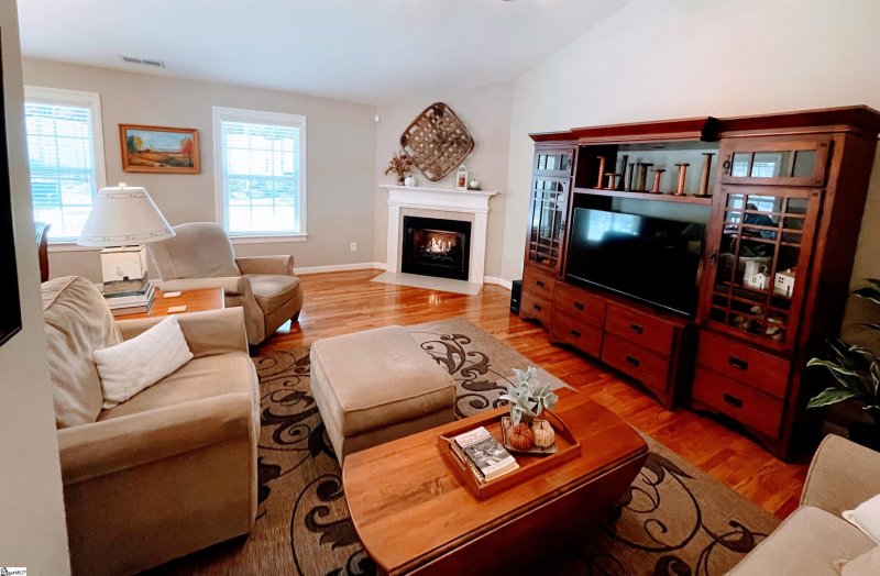 Property image 4 at 505 Summitbluff Drive, Greenville, SC 29617-0000