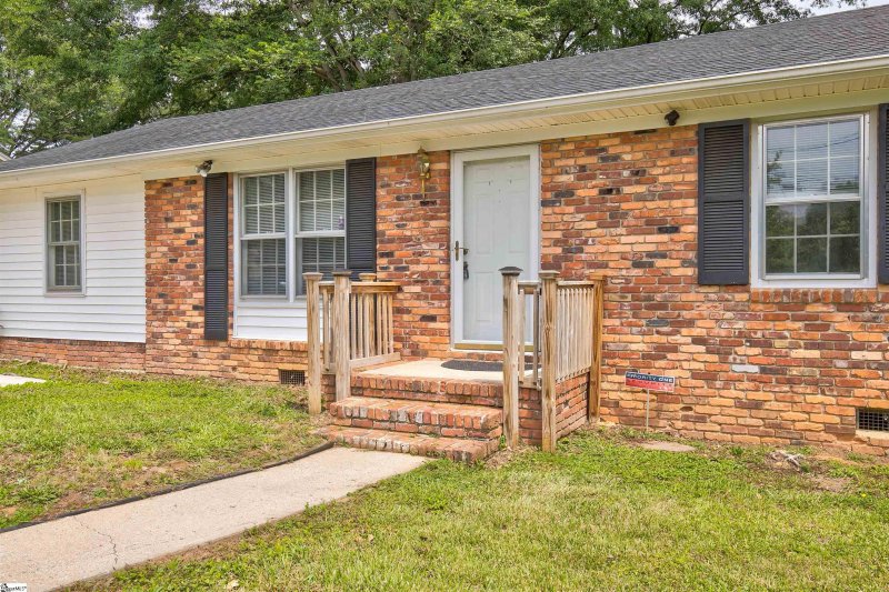 Property image 3 at 3 Embry Street, Taylors, SC 29687