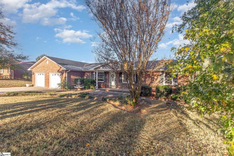 Property image 2 at 109 Carson Drive, Starr, SC 29684