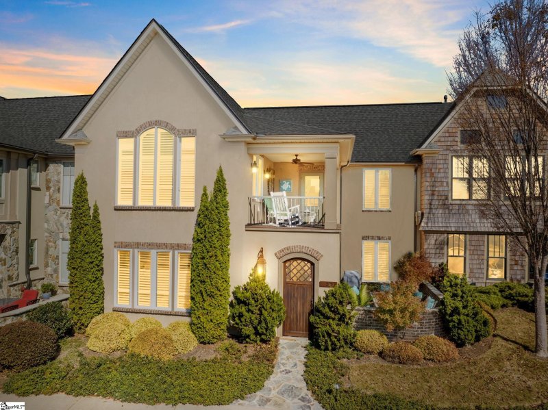 9 Village Mews Road