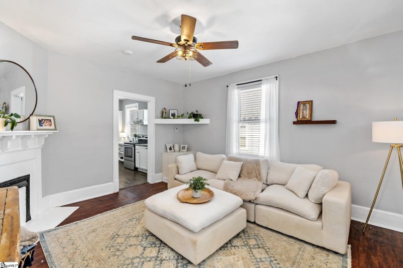 Property image 3 at 25 8th Avenue, Greenville, SC 29611