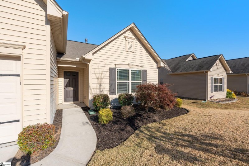 Property image 2 at 220 Sedgebrook Drive, Simpsonville, SC 29681