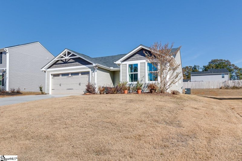 Property image 2 at 105 Barrington Creek Road, Piedmont, SC 29673