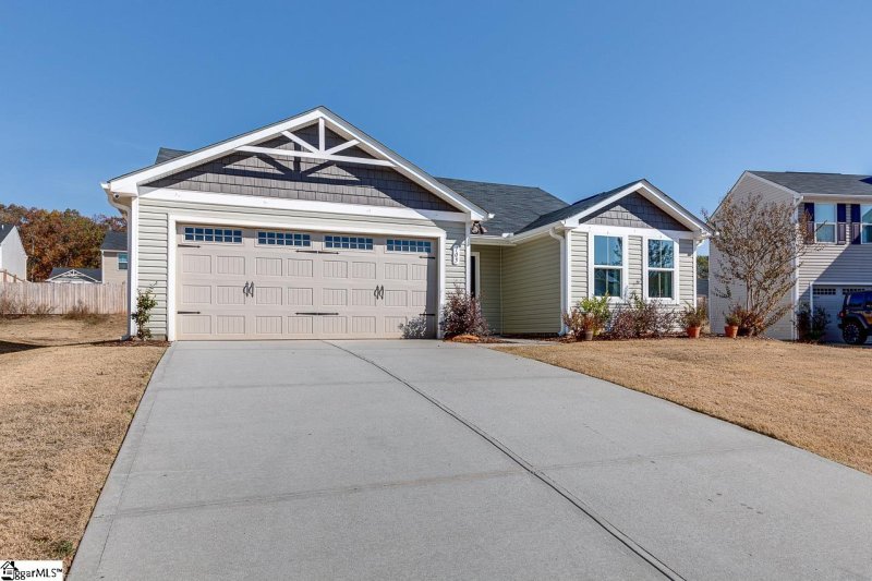 Property image 3 at 105 Barrington Creek Road, Piedmont, SC 29673