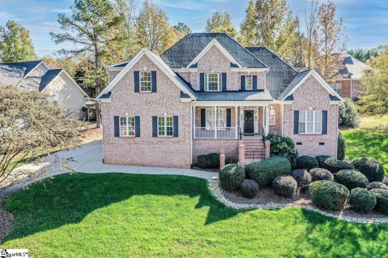 Property image 2 at 6 Habersham Court, Simpsonville, SC 29681