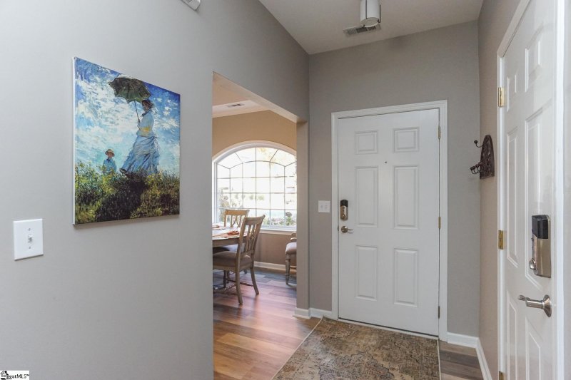 Property image 2 at 824 Woodsford Drive, Greenville, SC 29615