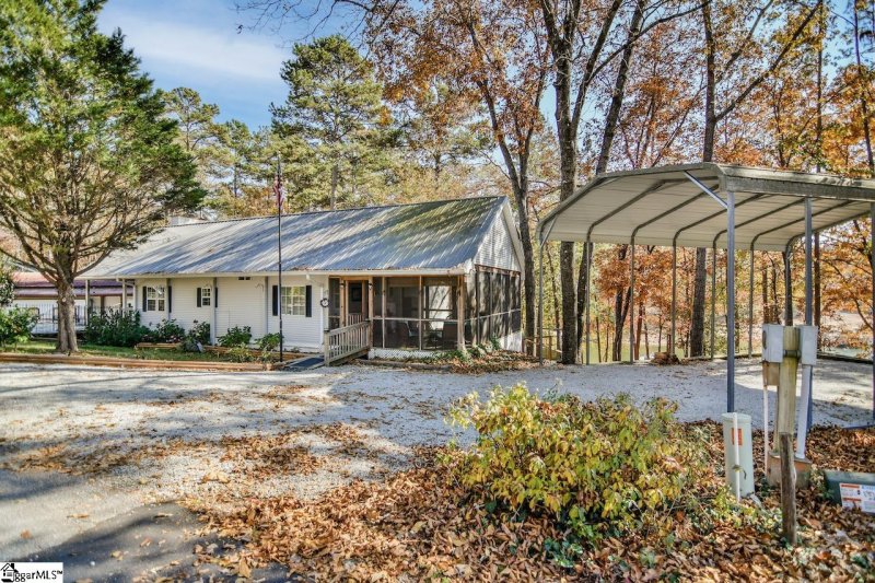 Property image 2 at 430 Newbury Circle, Westminster, SC 29693