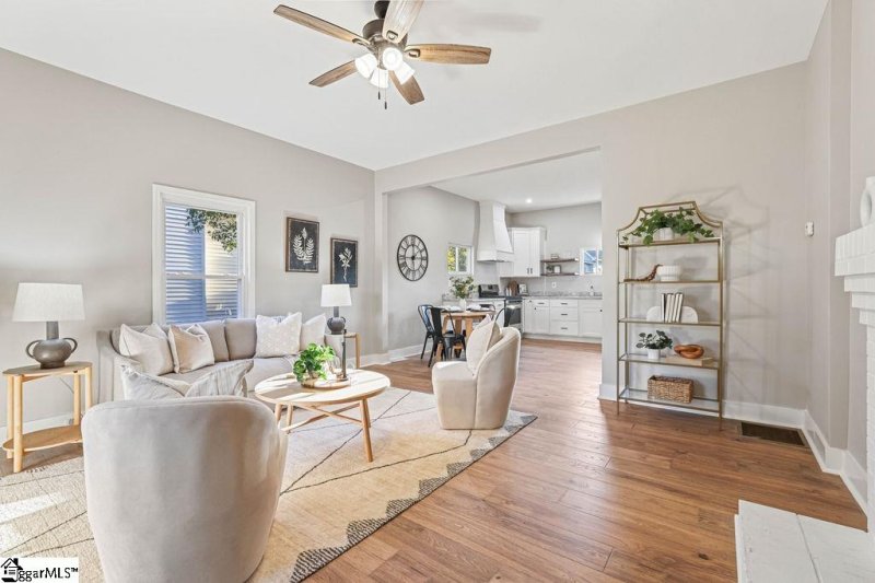 Property image 4 at 21 Taylor Street, Greenville, SC 29605