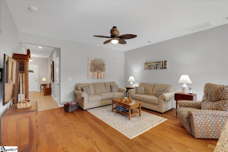 Property image 5 at 129 Roundtree Drive, Simpsonville, SC 29681