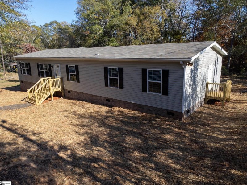Property image 2 at 99 Edith Drive, Anderson, SC 29626