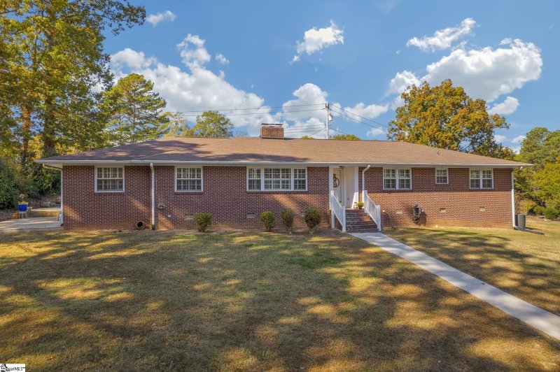 Property image 3 at 125 Tanglewood Drive, Anderson, SC 29621