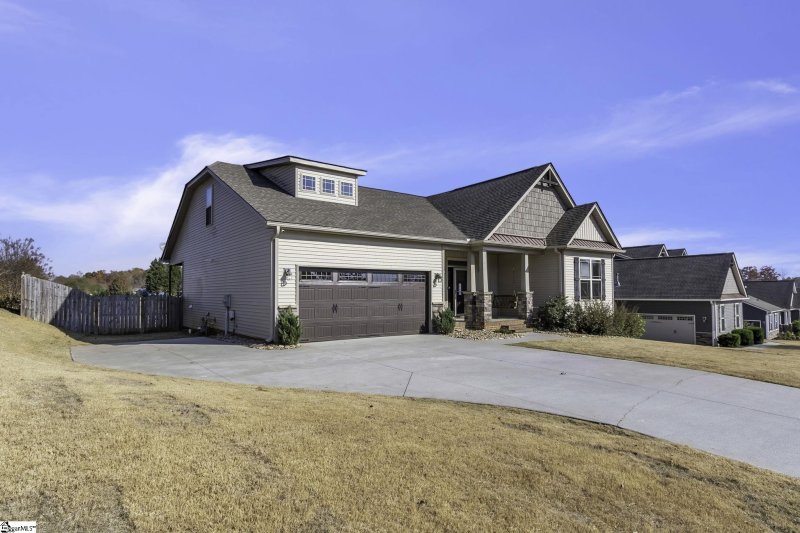 Property image 2 at 412 Golden Amber Lane, Greer, SC 29651