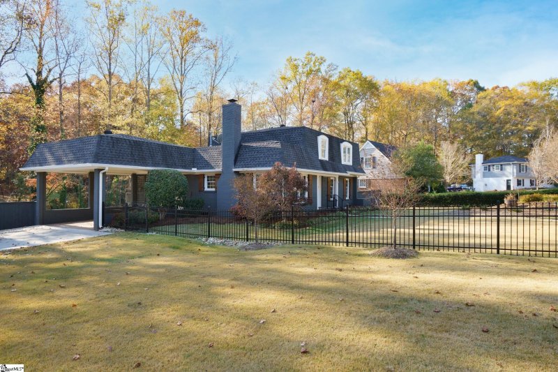 Property image 3 at 4930 Maplewood Drive, Greenville, SC 29615