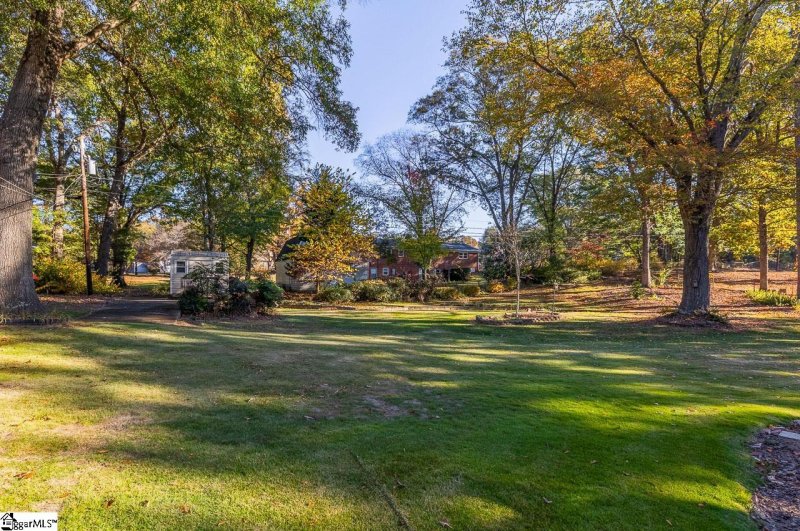 Property image 3 at 107 Hillpine Drive, Simpsonville, SC 29681