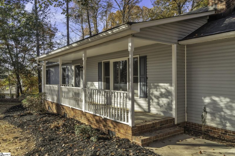 Property image 2 at 202 Holly Lane, Greer, SC 29651