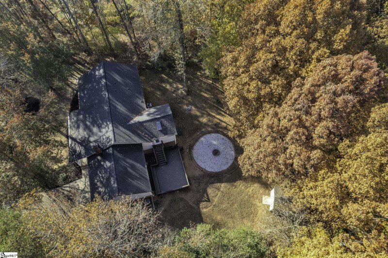 Property image 5 at 202 Holly Lane, Greer, SC 29651