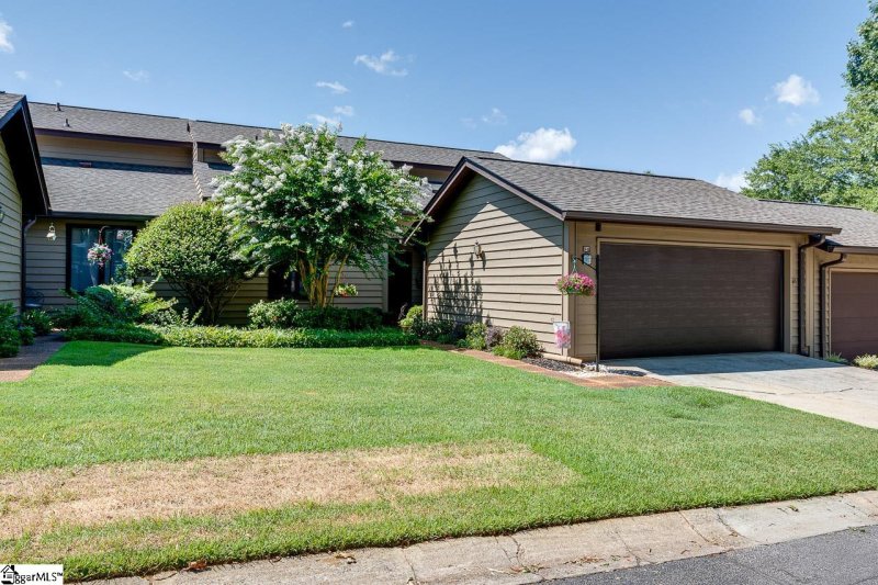 Property image 2 at 127 Tanager Circle, Greer, SC 29650