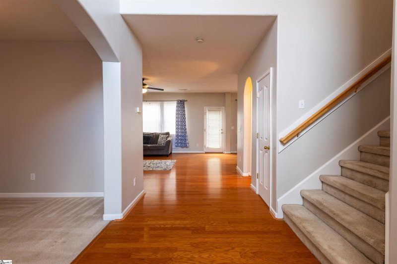 Property image 4 at 113 Hickory Valley Way, Taylors, SC 29687