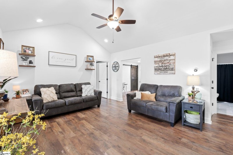 Property image 4 at 552 Edens Road, Pickens, SC 29671