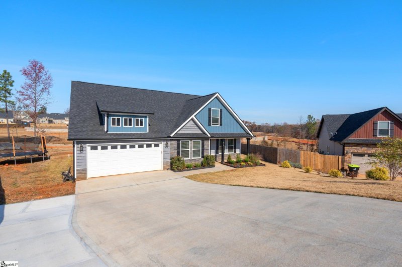 Property image 4 at 913 WILLOWPOINT Lane, Spartanburg, SC 29303