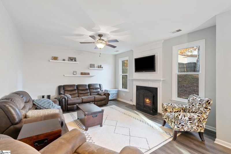 Property image 5 at 102 Stonewater Drive, Simpsonville, SC 29680