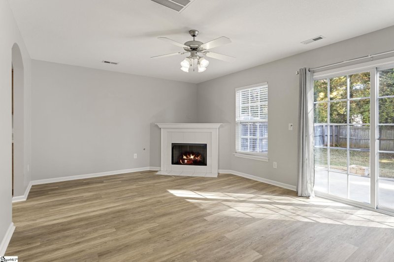 Property image 4 at 8 Jessica Way, Greer, SC 29651