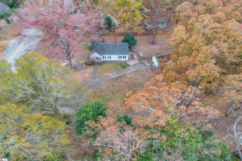 Property image 4 at 404 Lucerne Drive, Spartanburg, SC 29302