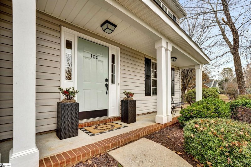 Property image 2 at 100 Old Hall Drive, Greenville, SC 29607